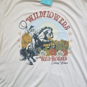 Lainey Wilson tee